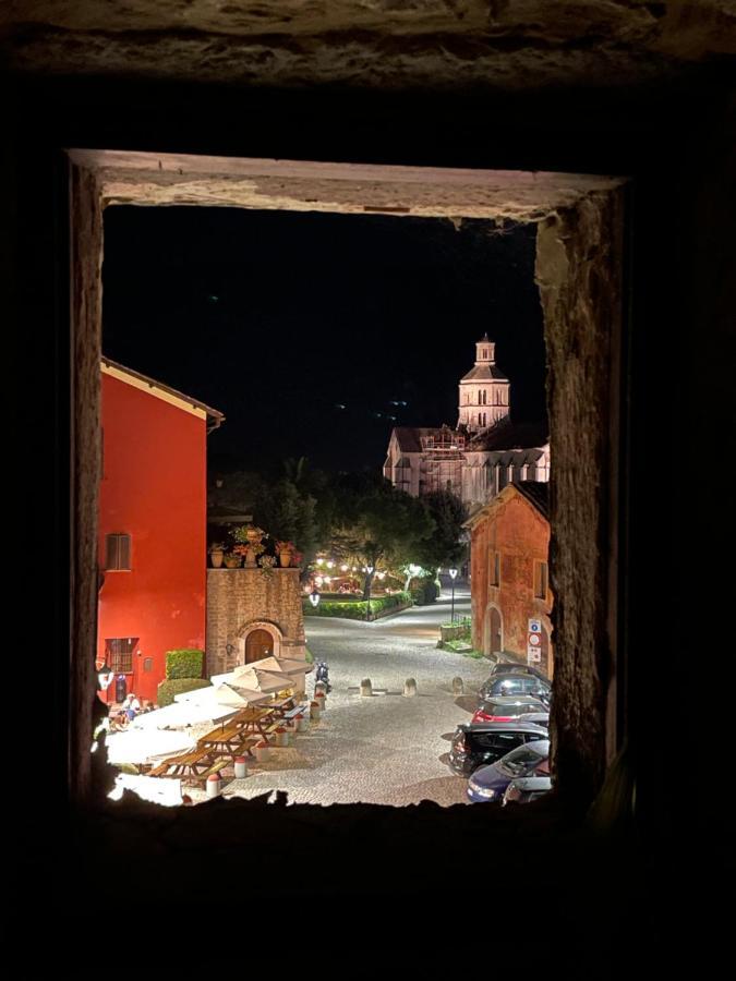 Alloggio La Torre Fossanova Priverno Buitenkant foto